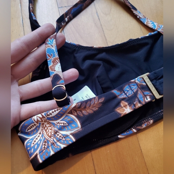 NWOT Seafolly Silk Road Scoop neck bikini top. Paisley.Black, blue. 4 US. DD Cup - Picture 5 of 11